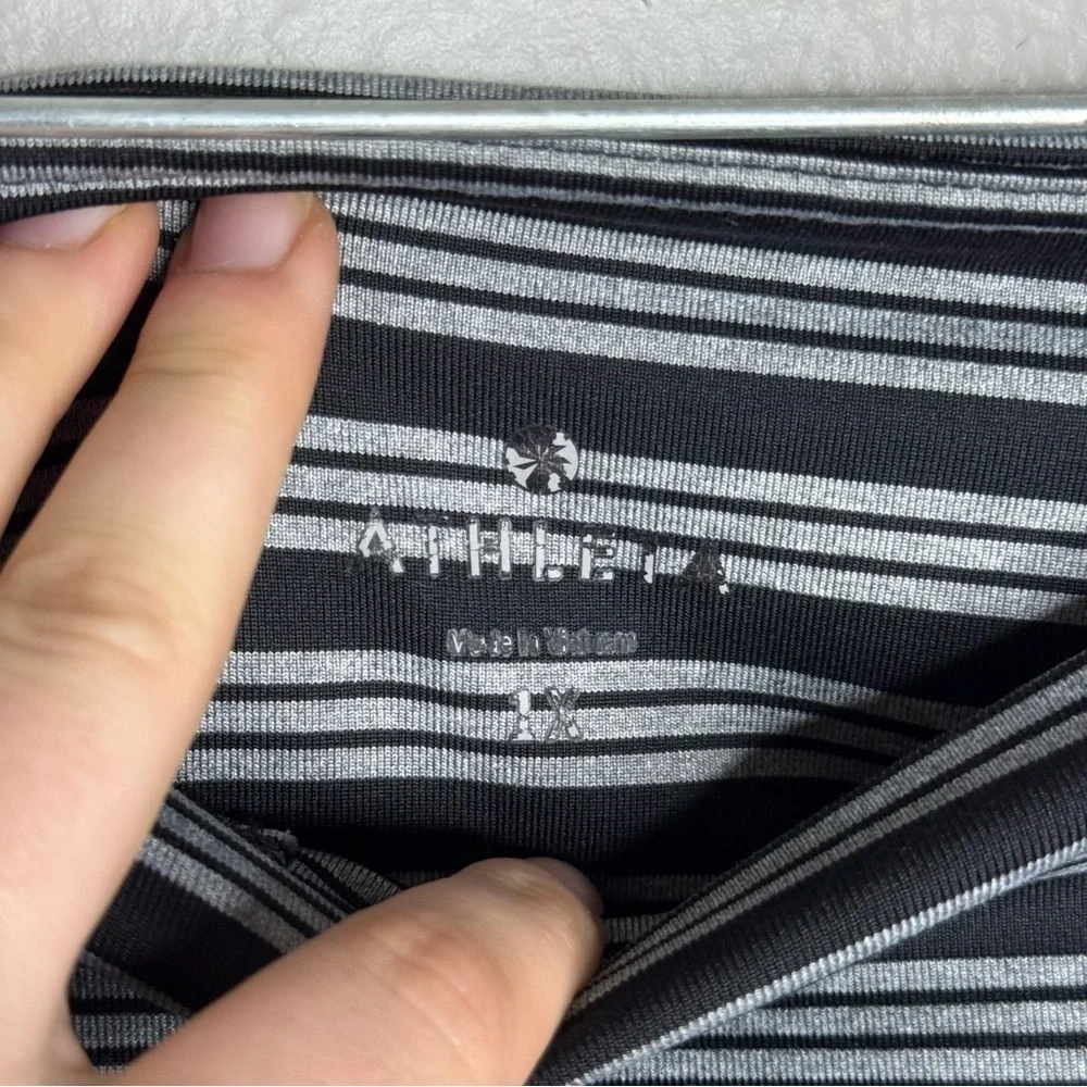 Athleta Grey High Rise Stripe Chaturanga Capri Yoga Fitness Pant #591368